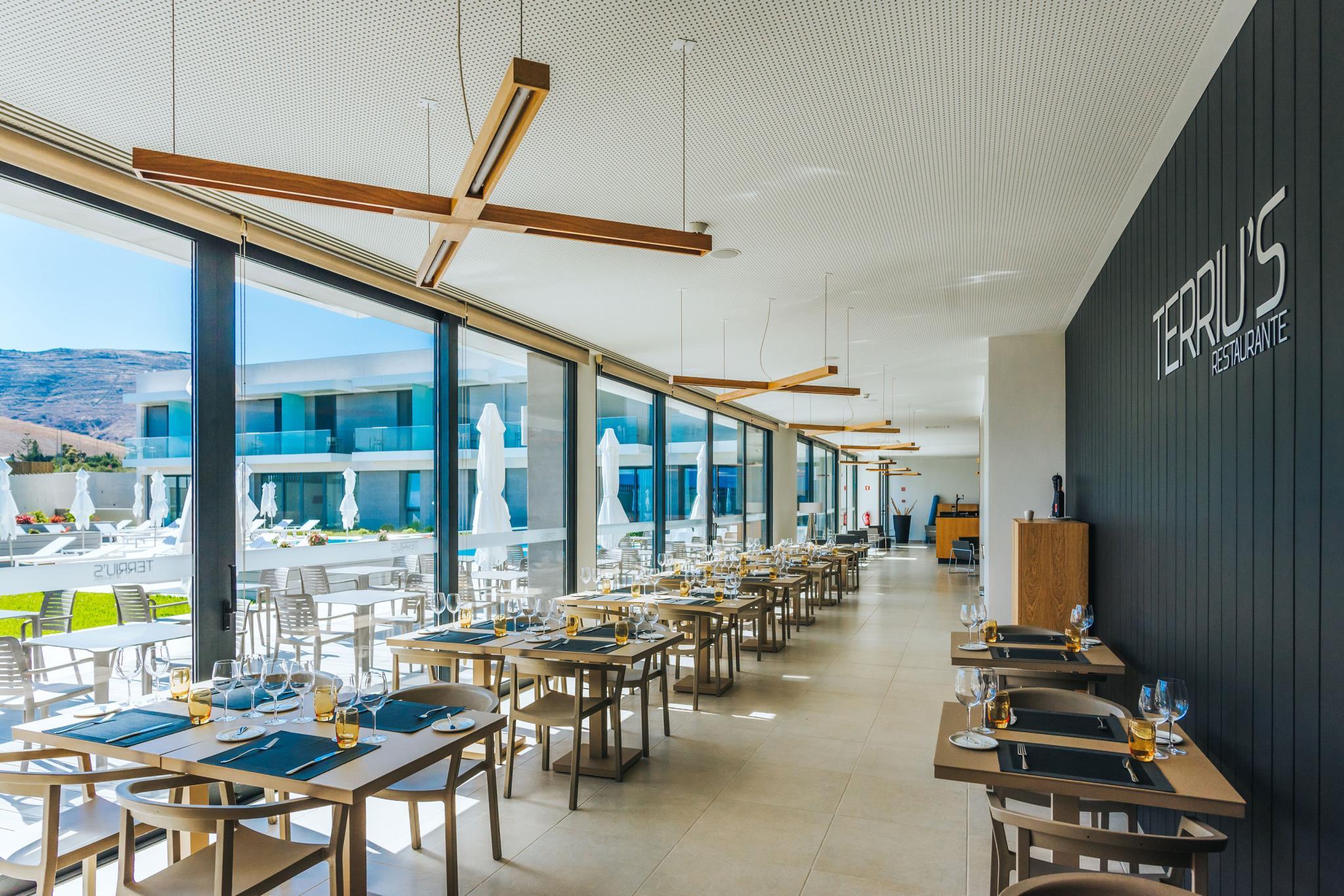 Vila Baleira Village Over view