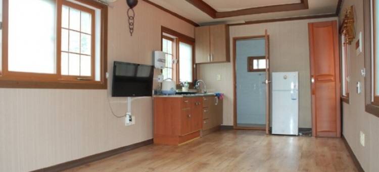 泗川Baegunimeomuneungot旅馆(Sacheon Baegunimeomuneungot Pension)图片