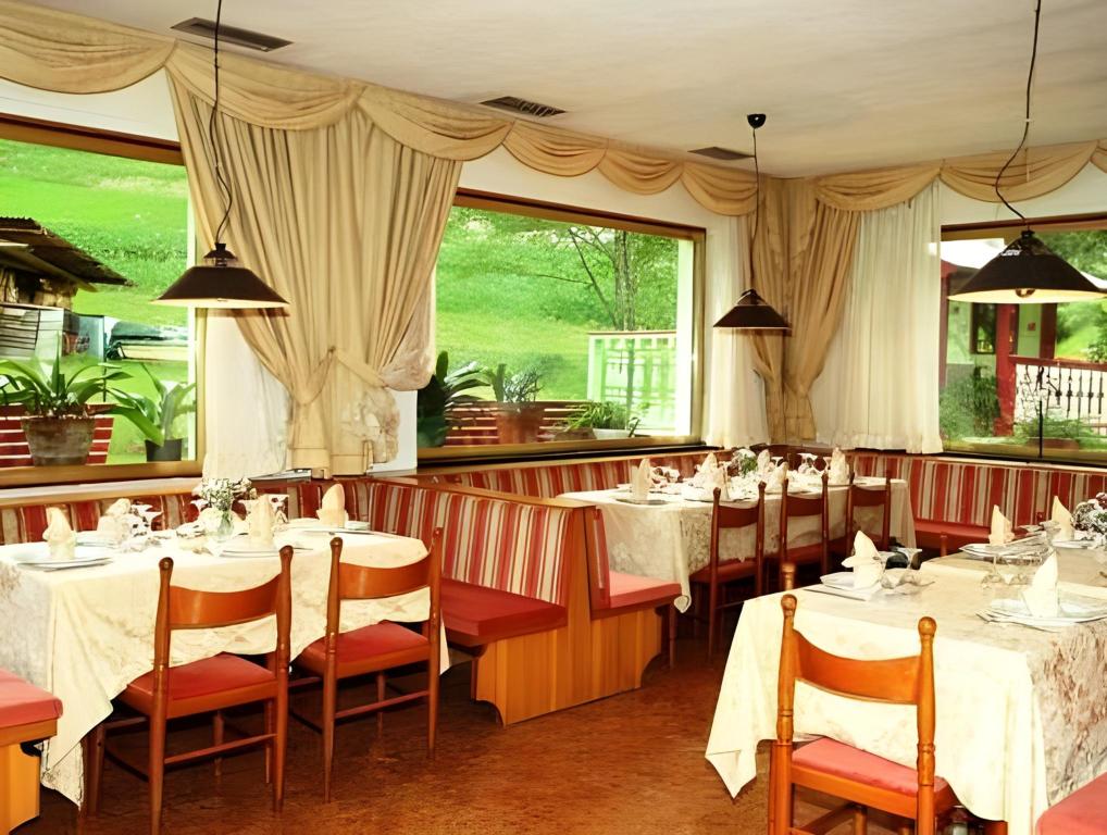 Hotel Villa Rosa Over view