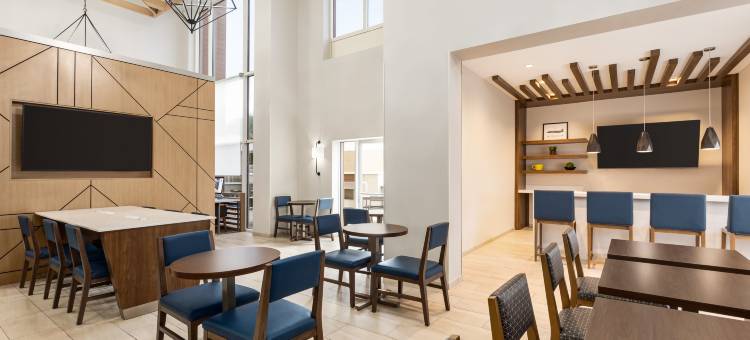 智选假日套房酒店塔斯卡卢萨的大学(Holiday Inn Express & Suites Tuscaloosa-University)图片