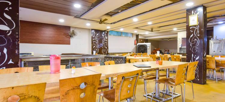 Fabhotel 拉古马尼宫殿(FabHotel Raghumani Palace)图片