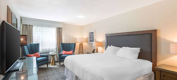 大学公园贝斯特韦斯特优质套房酒店(Best Western Plus University Park Inn  Suites)图片