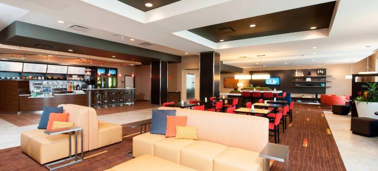 皮奥里亚市中心万怡酒店(Courtyard Peoria Downtown)图片