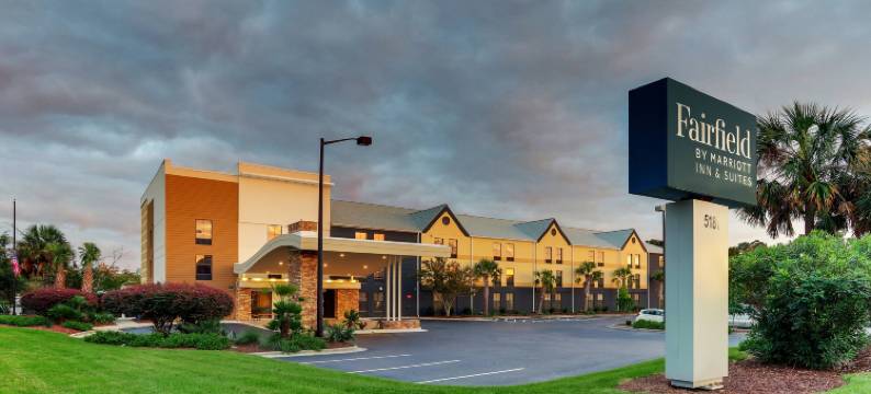 绍斯波特万枫酒店及套房(Fairfield Inn & Suites Southport)图片