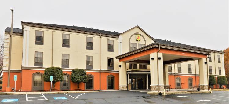 海波因特-格林斯波罗温德姆速8酒店(Super 8 by Wyndham High Point/Greensboro)图片