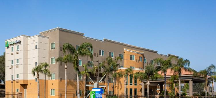 智选假日套房酒店贝克斯菲尔德中央(Holiday Inn Express & Suites BAKERSFIELD CENTRAL by IHG)图片