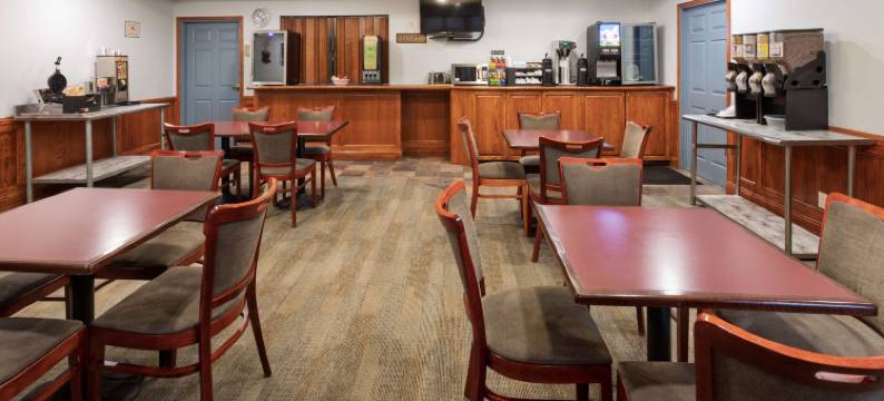 格兰德斯泰酒店及套房黑斯廷斯(GrandStay Hotel & Suites Hastings)图片