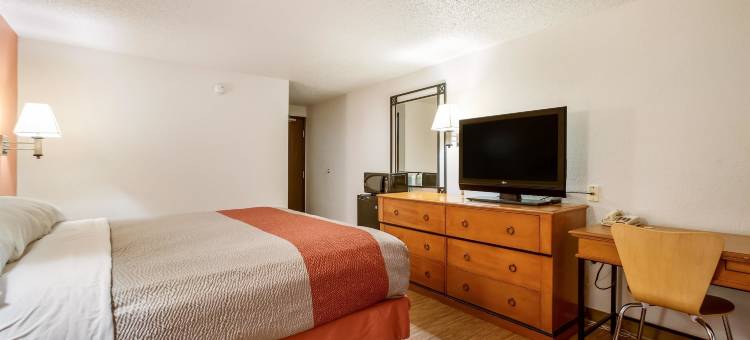 明尼苏达艾伯特利 6 号汽车旅馆(Motel 6 Albert Lea, MN)图片