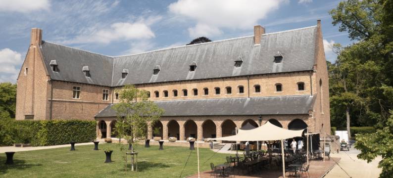 普瑞姬科森多克酒店(Priorij Corsendonk)图片