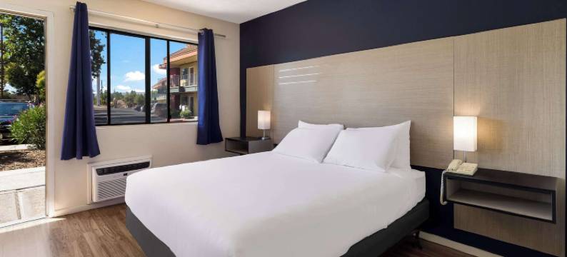 利弗莫尔罗德威酒店(Rodeway Inn Livermore)图片