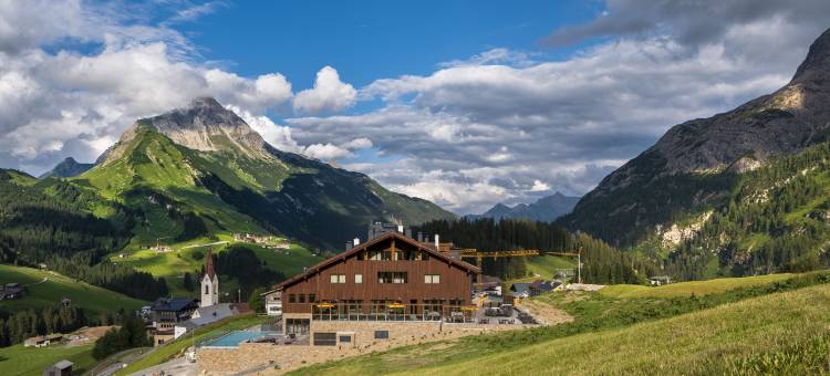 瓦尔斯纯粹度假村(AlpenParks Hotel & Apartment Arlberg Warth Mit Pool)图片