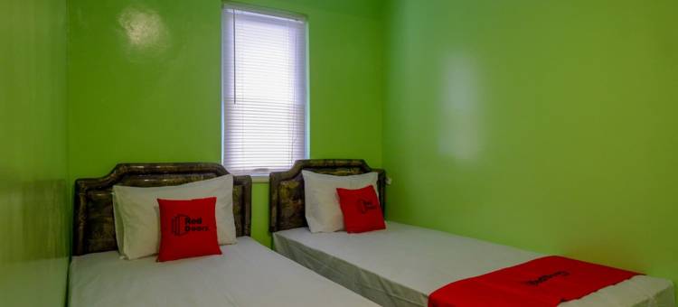 红多兹酒店-三宝垄加陀萨布陀街(RedDoorz @ Jalan Gatot Subroto Semarang)图片