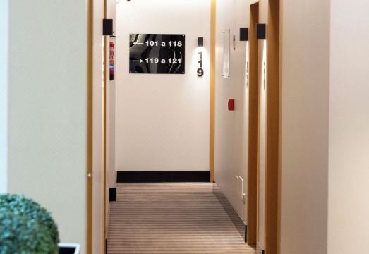 Hotel Avenida Hotel Overview