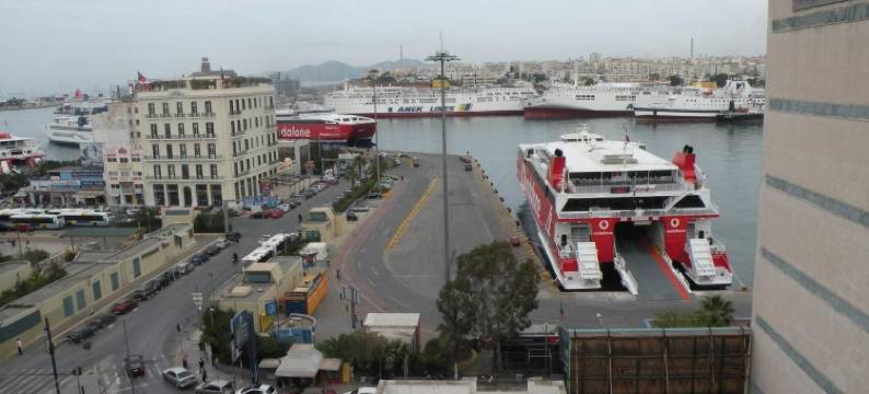 戴费尼酒店(Delfini Hotel)图片