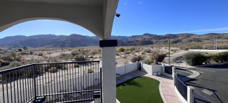 星光旅馆及套房汽车旅馆 29 棕榈树 约书亚树国家公园(Starlight Inn & Suites Motel 29 Palms Joshua Tree National Park)图片