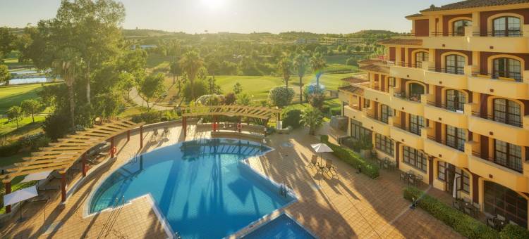 巴达霍斯幻觉高尔夫住宿(Ilunion Golf Badajoz)图片