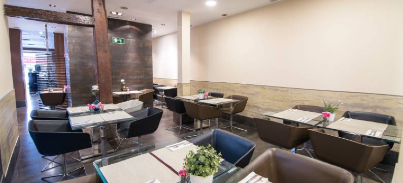 珀蒂宫特雷斯克鲁斯住宿(Petit Palace Tres Cruces)图片