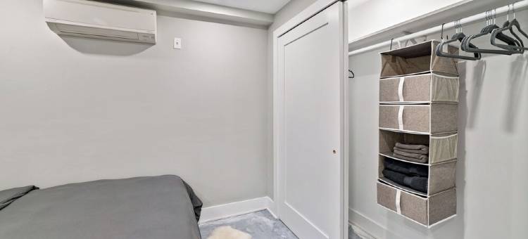 布鲁克林配有WiFi和空调的宽敞三卧室公寓(Spacious 3-bedroom apartment with WiFi, AC in charming Brooklyn)图片