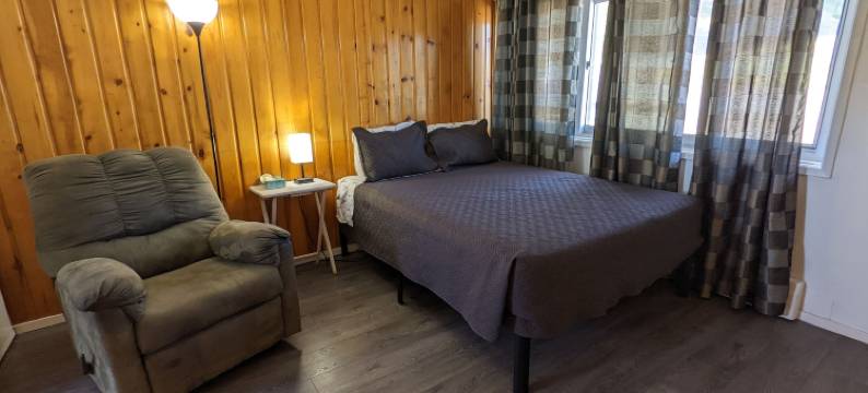 迪尔维尤小屋旅馆(Deerview Lodge & Cabins - Princeton BC)图片
