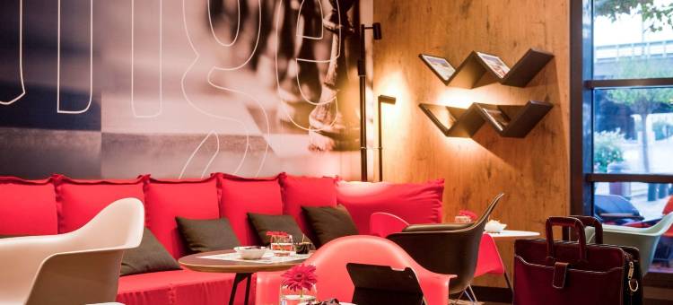 宜必思巴黎克利希门中心酒店(Ibis Paris Porte de Clichy Centre)图片