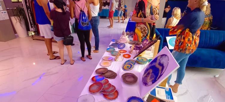 阿多尼斯库佩科伊(Adonis Cupecoy)图片