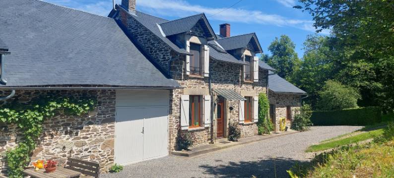 Holiday Home in Limoges with Saltwater Pool图片