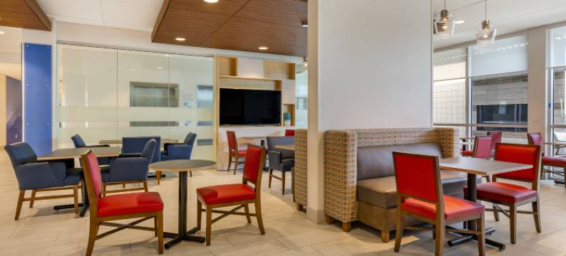 凤凰市区-国会大厦智选假日套房酒店(Holiday Inn Express & Suites PHOENIX DWTN - STATE CAPITOL by IHG)图片