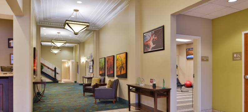 Candlewood Suites 特雷霍特 by IHG(Candlewood Suites TERRE HAUTE by IHG)图片