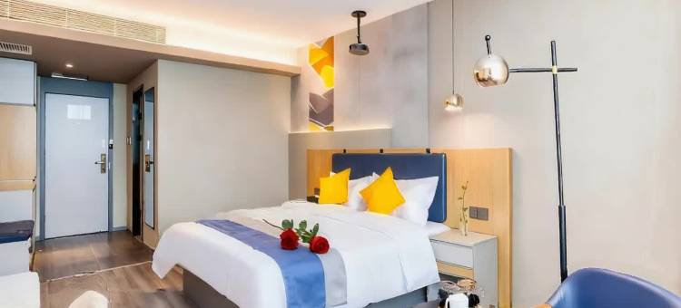 睿柏·云酒店(营口万达广场客运站店)图片