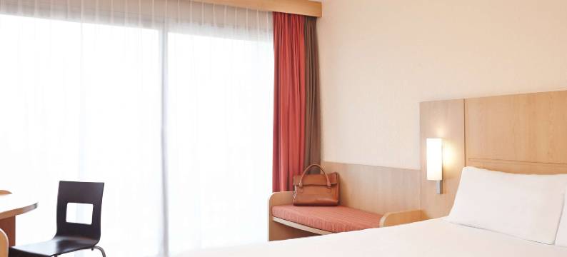 宜必思卡瓦永吕贝宏酒店(Ibis Cavaillon Luberon)图片