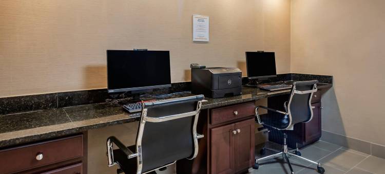 伯利恒舒适套房酒店-近利哈伊大学和LVI机场(Comfort Suites Bethlehem Near Lehigh University and LVI Airport)图片