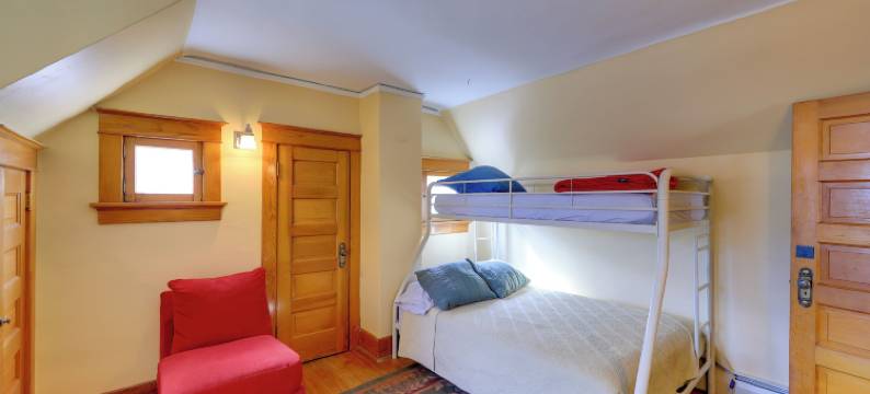 市中心爱达荷温泉的家：2022-01(Home in Downtown Idaho Springs 2022-01)图片