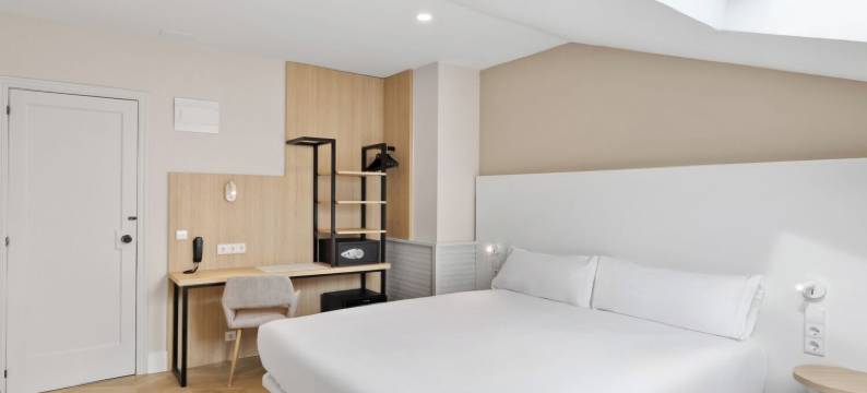 希洪中心贝戈尼亚住宿加早餐酒店(B&B HOTEL Gijón Centro Begoña)图片