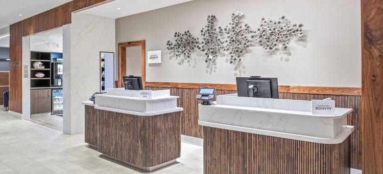 万豪万怡酒店伍德兰德(Courtyard by Marriott Woodland)图片