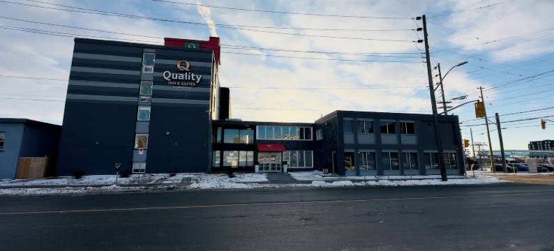 苏必利尔海岸酒店-BW傲途格精选酒店(Quality Inn & Suites Thunder Bay Downtown)图片