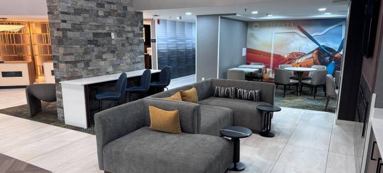 温德姆迈阿密斯堡戴顿南拉昆塔温德姆酒店套房(La Quinta Inn & Suites by Wyndham Miamisburg Dayton South)图片