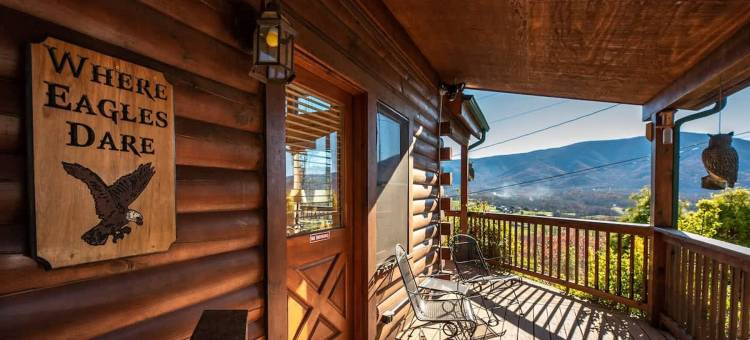 华丽景观小屋热水浴缸隐私壁炉泳池钓鱼通道(Gorgeous View. Hot Tub. Privacy. Fireplace. Pool & Fishing Access!)图片