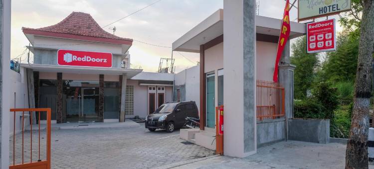 Temanggung红多兹Alun Alun沙里亚酒店(RedDoorz Syariah Near Alun Alun Temanggung)图片