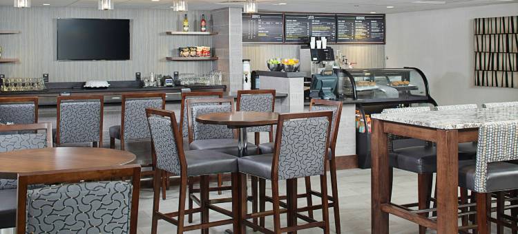 曼彻斯特波士顿地区机场万怡酒店(Courtyard by Marriott Manchester-Boston Regional Airport)图片
