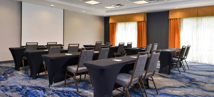 伯明翰佩勒姆万枫酒店及套房(Fairfield Inn & Suites Birmingham Pelham)图片
