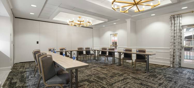 夏洛特/南方公园菲力浦斯广场希尔顿欢朋套房酒店(Hampton Inn & Suites Charlotte/SouthPark at Phillips Place)图片