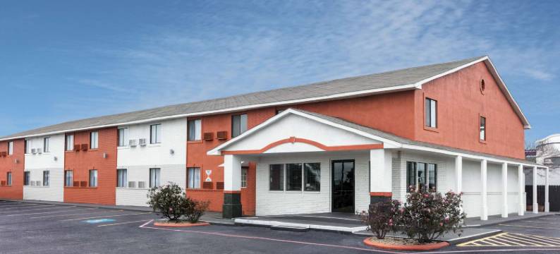 纽布朗费尔斯温德姆豪生酒店(Howard Johnson by Wyndham New Braunfels)图片