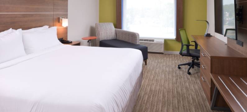 洲际酒店集团智选假日套房酒店奥马哈 - 120街和枫树街(Holiday Inn Express & Suites OMAHA - 120TH AND MAPLE by IHG)图片