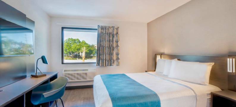 劳德代尔堡6号汽车旅馆(Motel 6 Fort Lauderdale, FL)图片