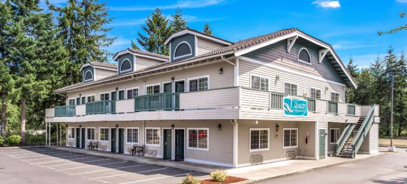 班布里治岛凯艺套房酒店(Quality Inn & Suites Bainbridge Island)图片