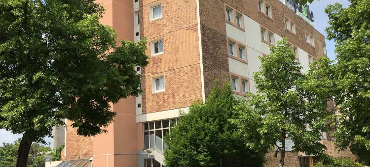 巴黎西部楠泰尔拉德芳斯康铂酒店(Campanile Paris Ouest - Nanterre - la DÉFENSE)图片