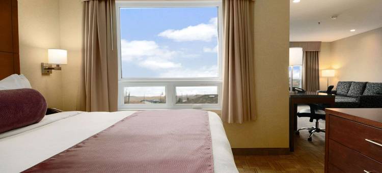 里贾纳机场西戴斯酒店(Days Inn by Wyndham Regina Airport West)图片
