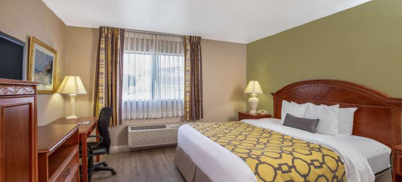 特哈查比温德姆呗盟酒店(Baymont by Wyndham Tehachapi)图片