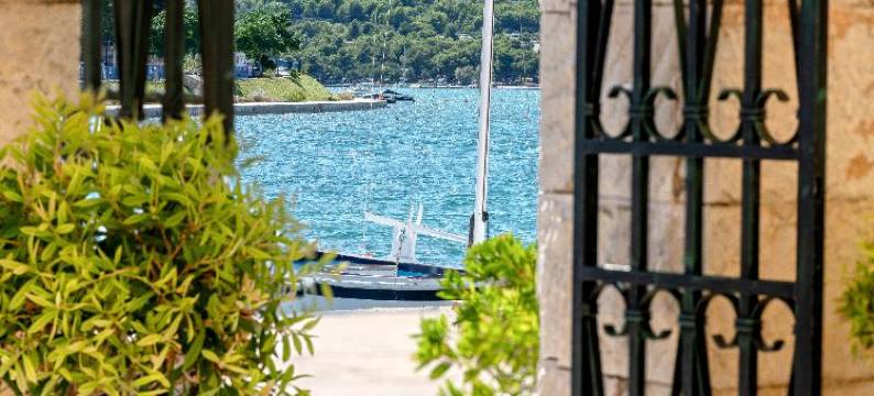 历史帝斯诺酒店(Heritage Hotel Tisno)图片