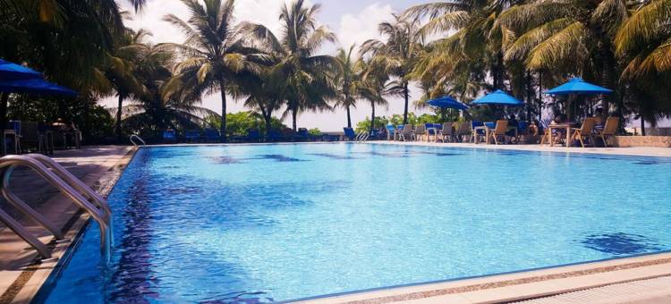 瑚湖尔岛酒店(Hulhule Island Hotel)图片